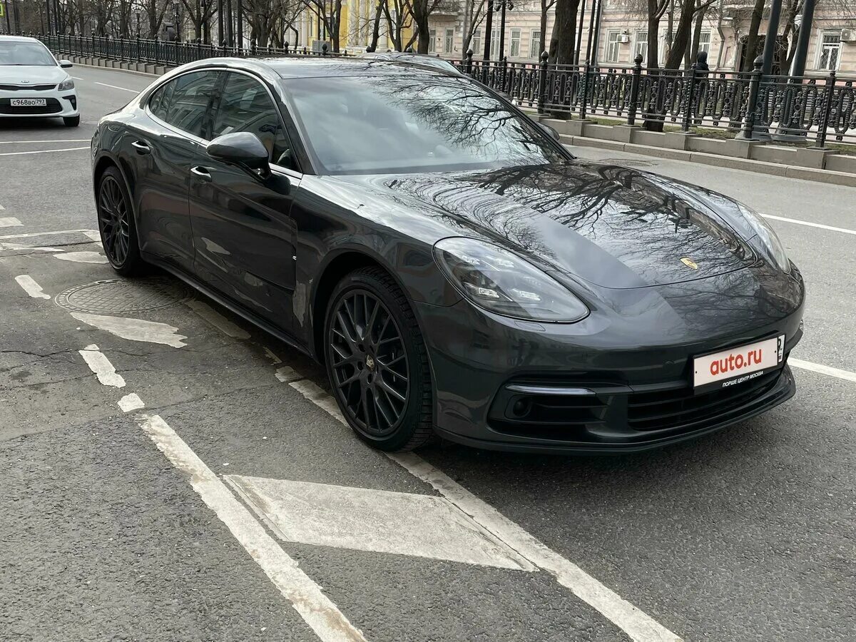 Порше с пробегом в россии. Porsche Panamera 2022. Порше Panamera 2021. Porsche Panamera GTS 2021. Porsche Panamera 4s 2021.