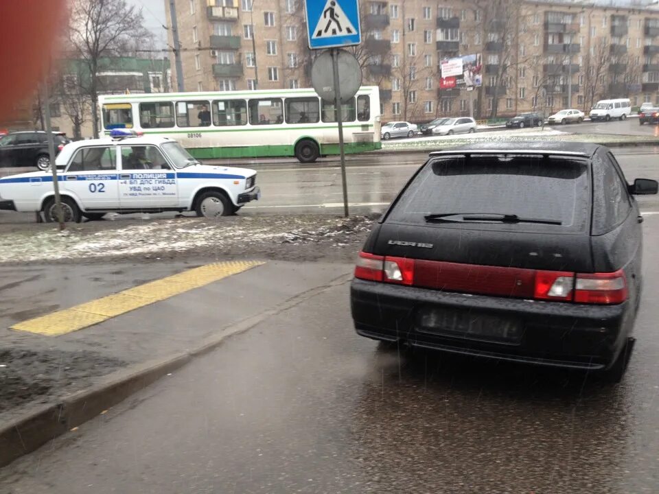 Можно ли ездить без номеров на автомобиле. Без номеров. Машина без номеров. Транспортное средство без номеров. Тачка без номеров.