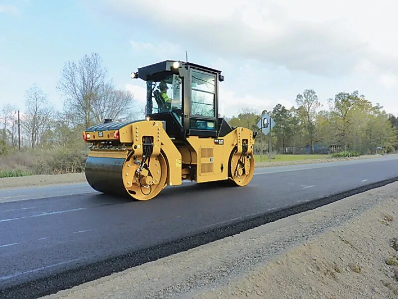 Самоходная дорожно строительная машина. Каток Caterpillar cb44b. Каток гладковальцовый 14т. Гусеничный асфальтоукладчик асф-г-4-04. Асфальтный каток Бомаг.