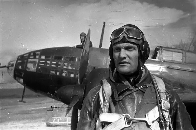 Ил 4. Летчика про войну. Коккинаки летчик. Летчика про войну. Летчики вов 1941.