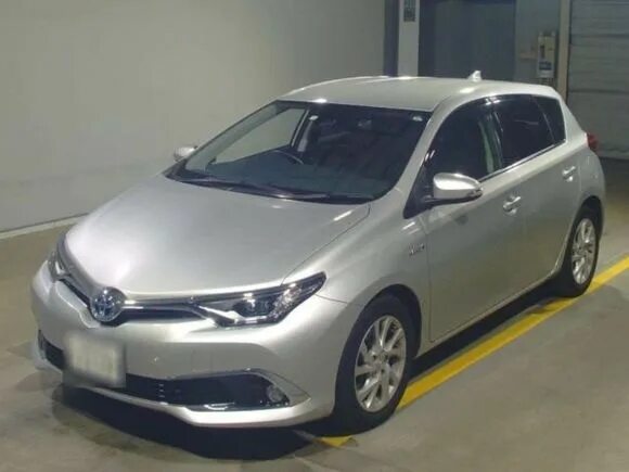 Toyota auris 2016. Тойота аурис 2016. Тойота аурис 2015. Тойота аурис универсал 2016. Тойота аурис 2016 года.