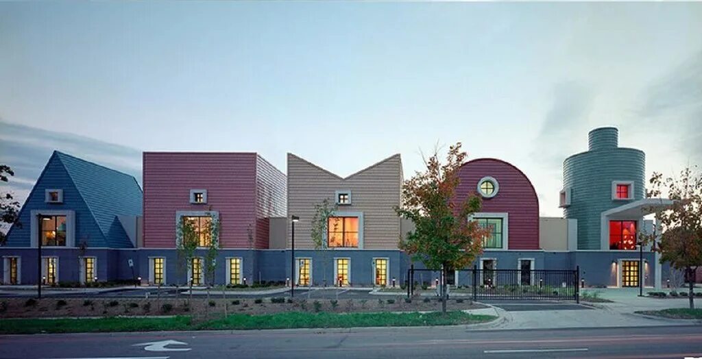 Michael school. Грейвз архитектор. michael graves архитектор.