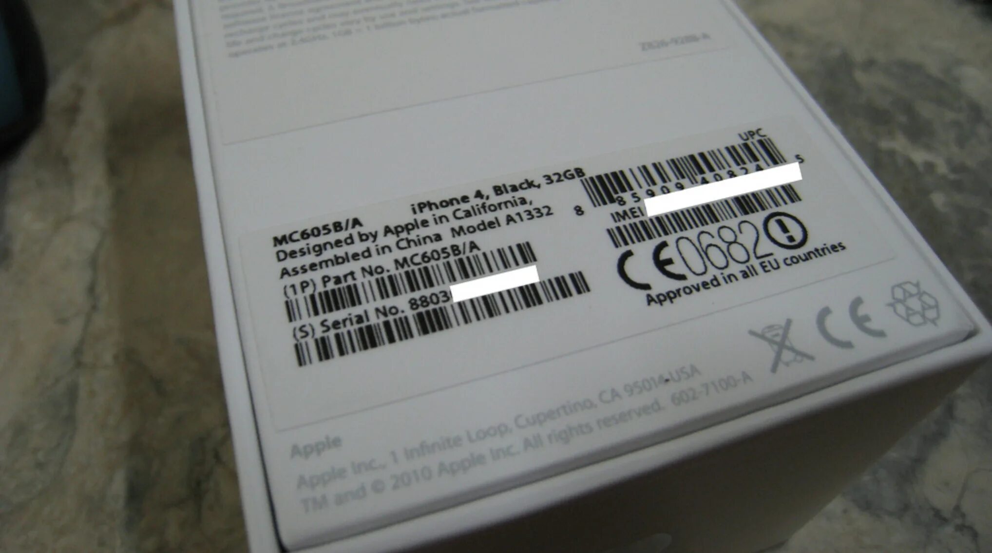 Apple проверить айфон на оригинальность. 13 pro коробка сзади china. оригинальный серийный номер айфон 7+. коробка от айфона оригинал и копия. оригинальный айфон по коробке.