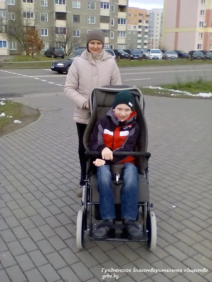 Даю сыну инвалиду