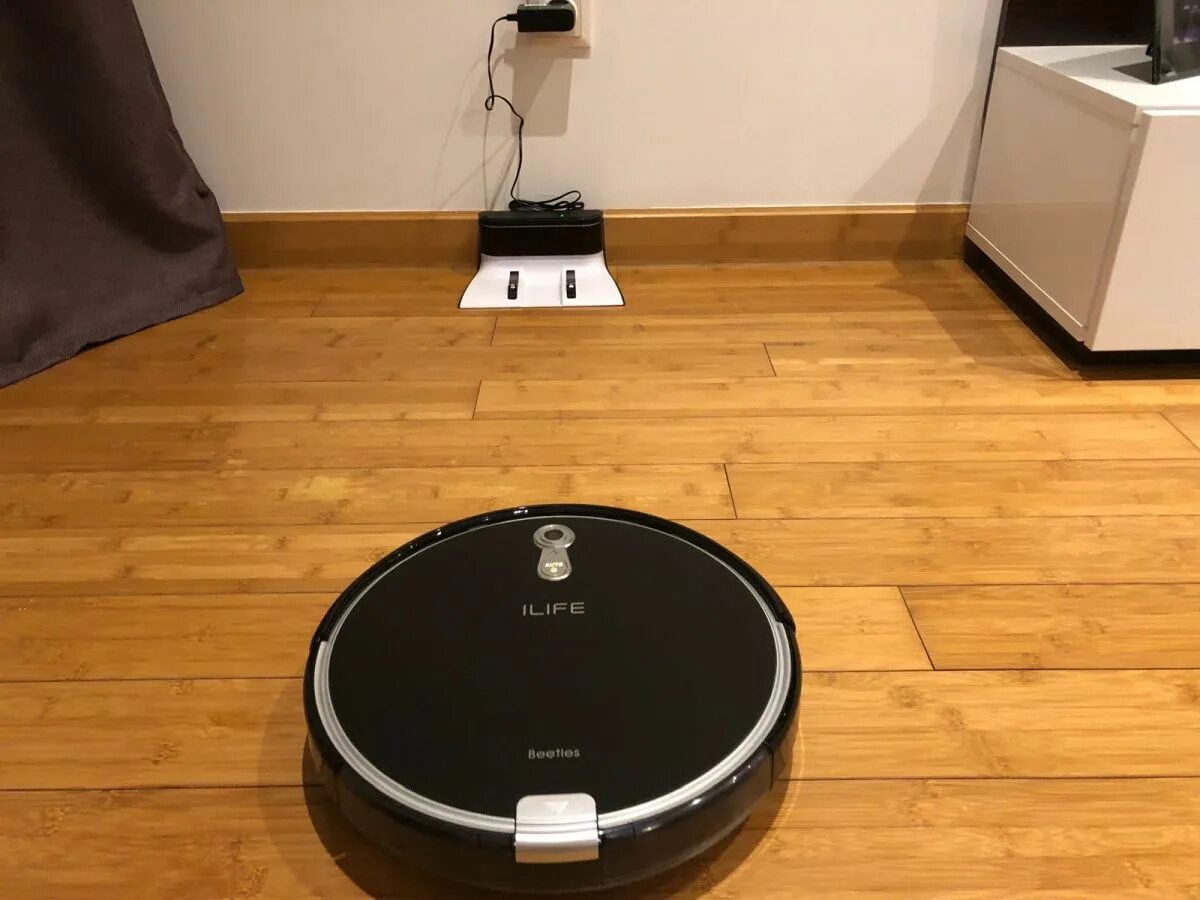 ILIFE a8 робот пылесос. ILIFE Robot Vacuum Cleaner a8 провод. Робот пылесос ILIFE a8 Озон. ILIFE робот пылесос ILIFE v50 Power пульт. Включи робот пылесос на станцию