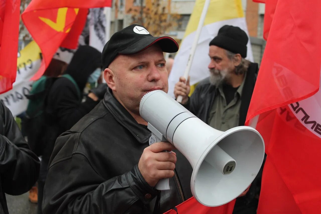 Колонна военной техники. Марш-бросок на приштину. Колонна военных машин. Сухопутные войска. Марш колонна.