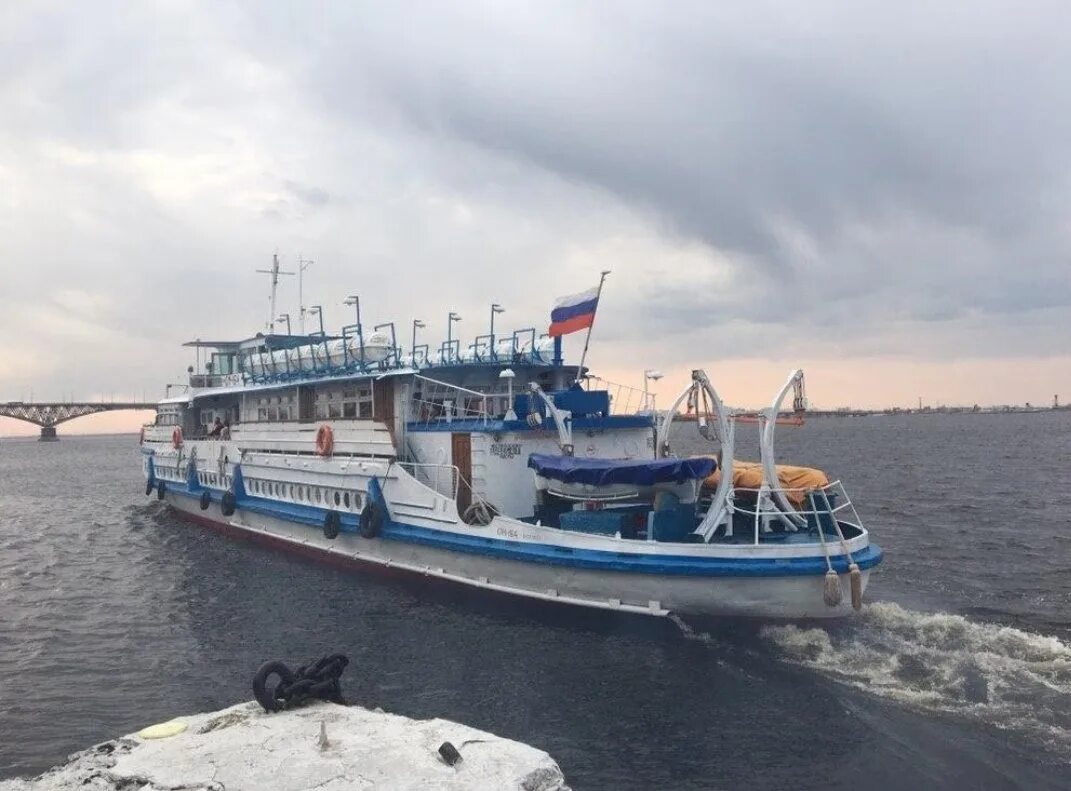 Омик теплоход самара. Теплоход восход самара. Омик корабль самара. Омик теплоход. Омик тольятти ширяево.