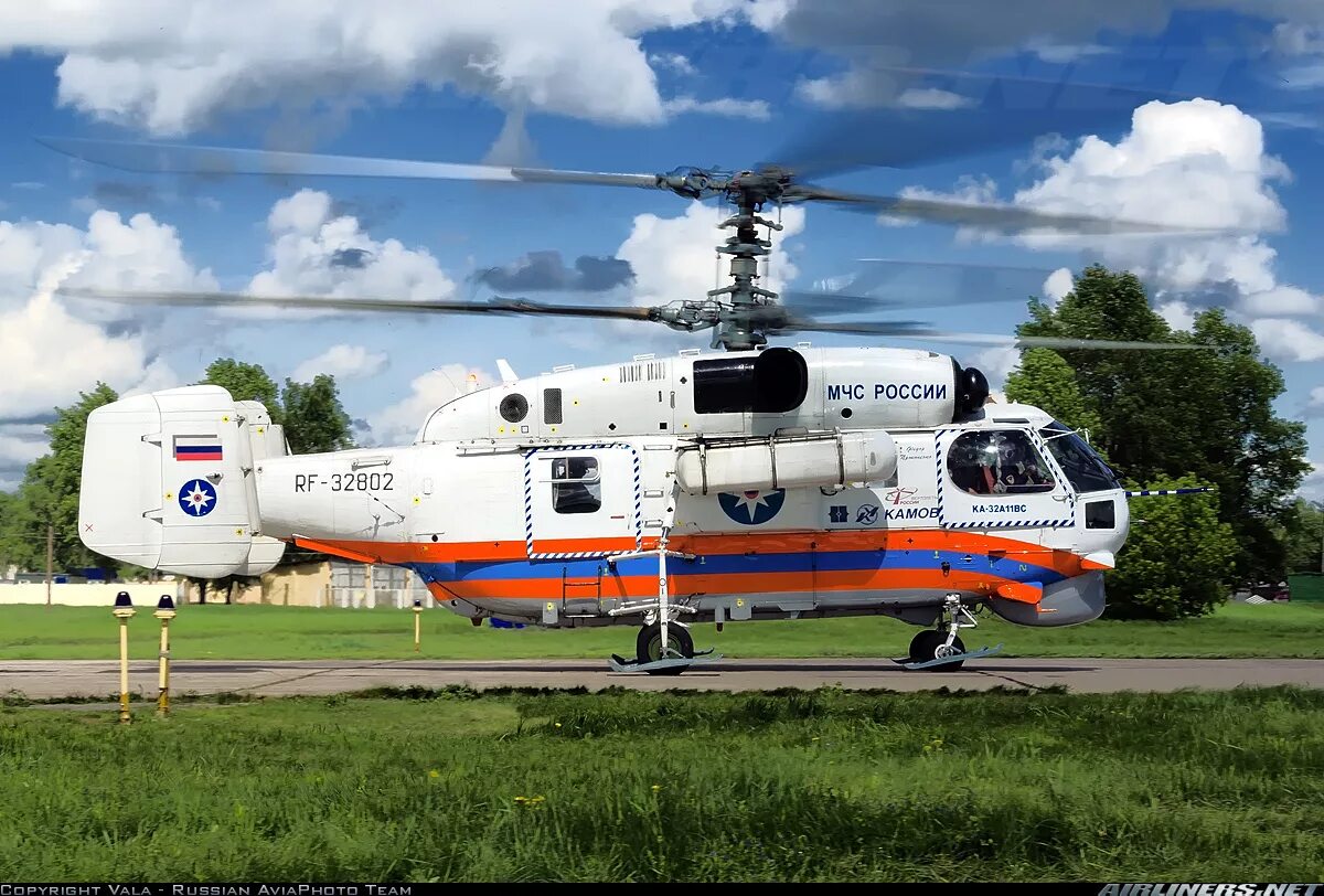 Вертолет ка-32 МЧС России. Вертолет МЧС ка 32. Ка-32а11вс. Ka-32a11bc.