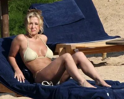 Дженнифер Кулидж Горячие Фото В Купальнике.