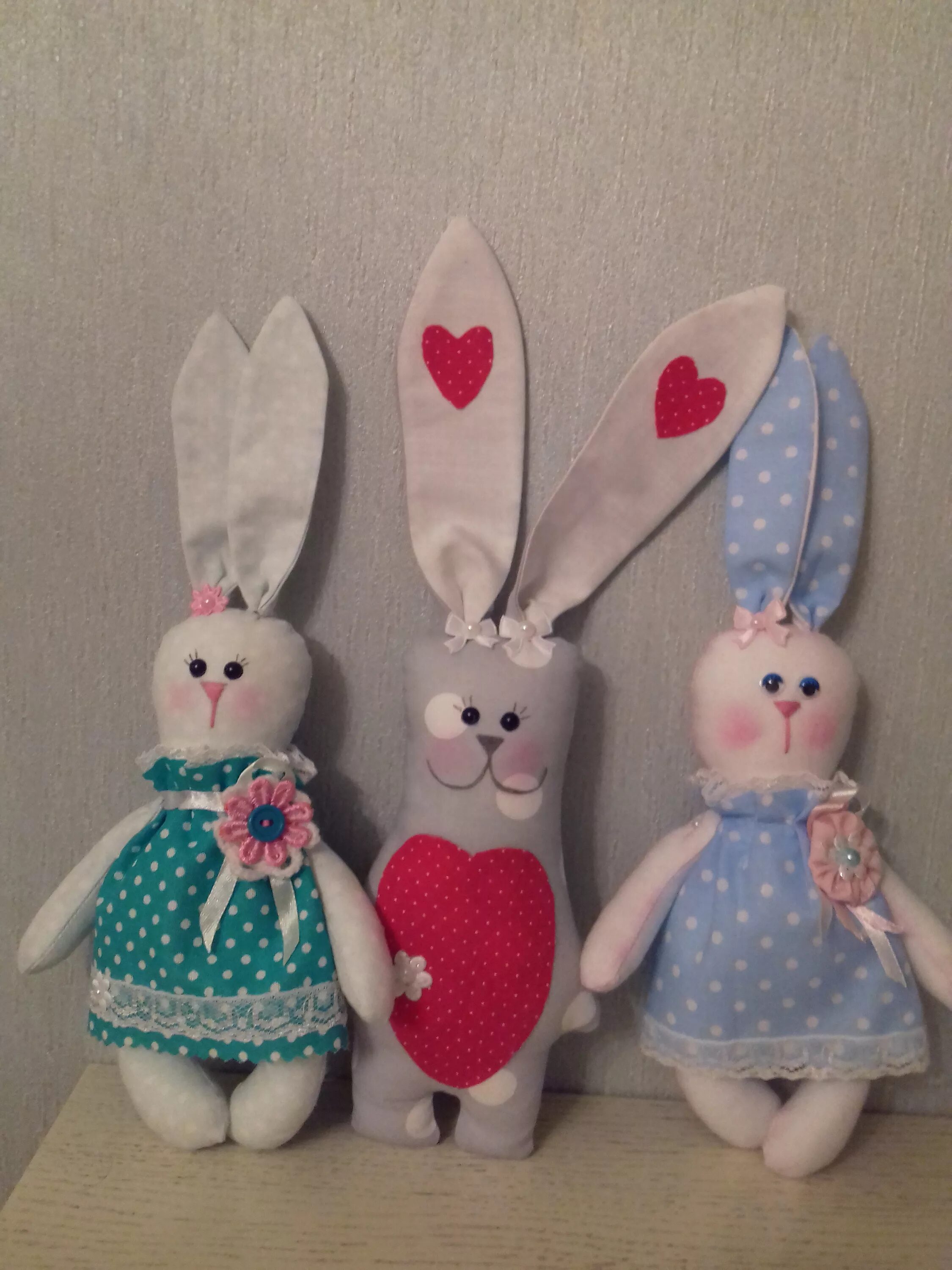 текстильные игрушки. мягкая игрушка зайка своими руками. зайка из фетра. пасхальный заяц из ткани. текстильные игрушки.