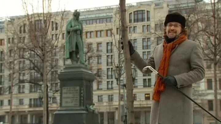 Пешком москва прогулочная. Пешком по москве с михаилом жебраком. жебрак пешком по москве.