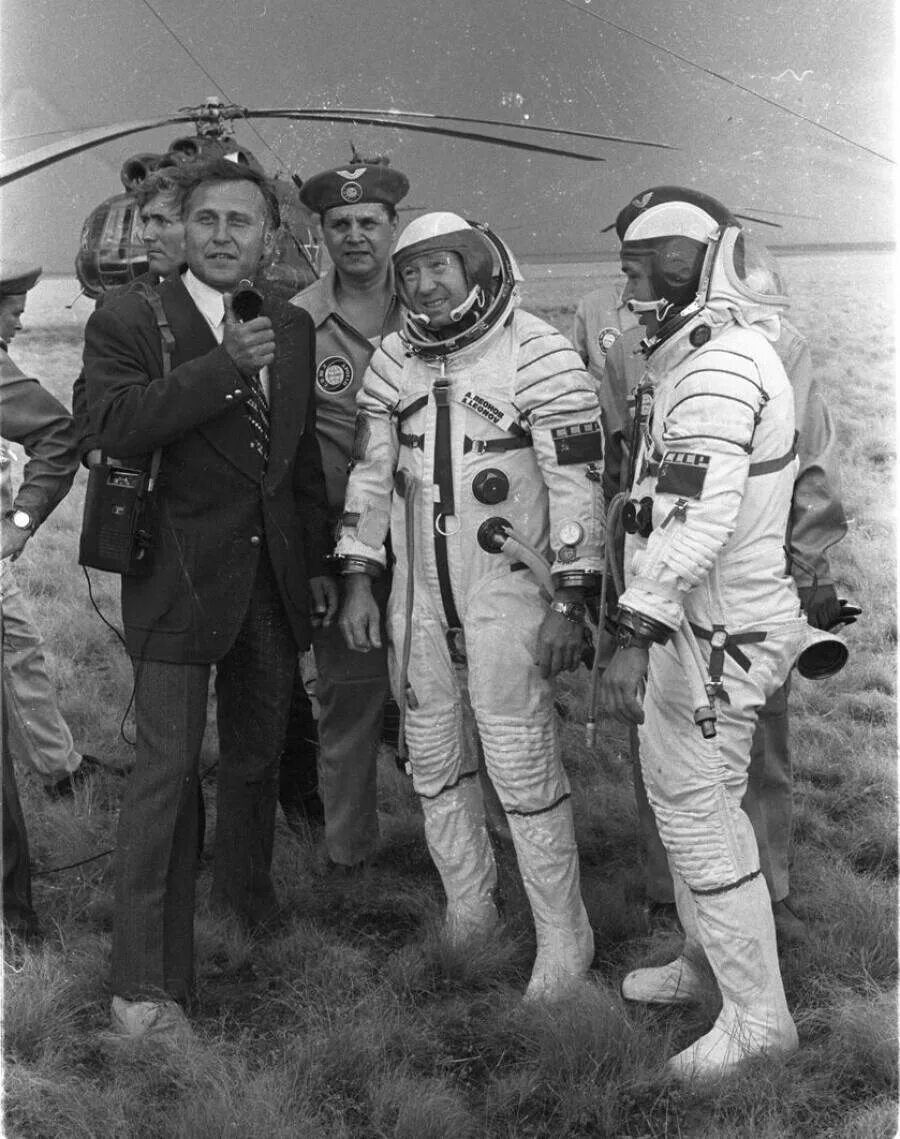 17 июля 1975 года. Союз Аполлон Леонов Кубасов. Первый полет Союз-19 Аполлон.