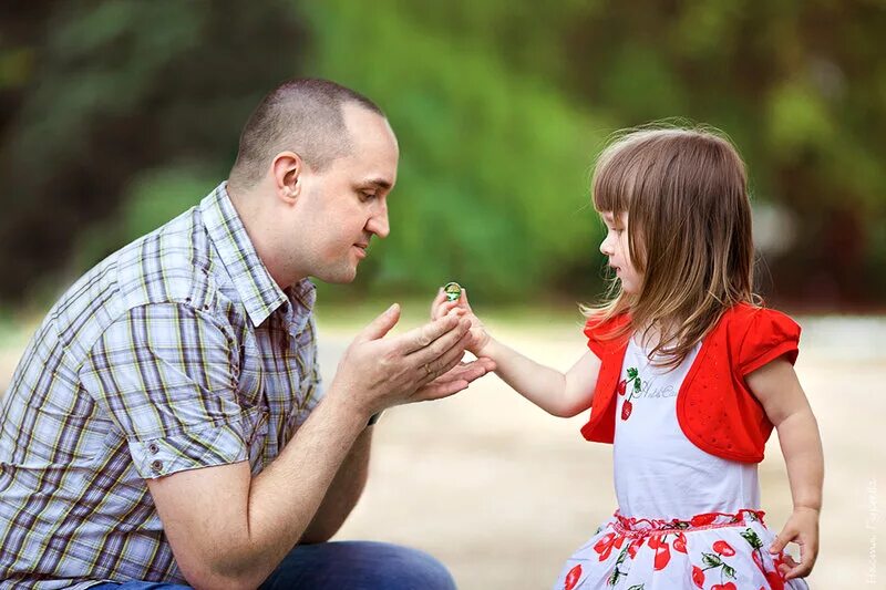 Dad daughter friend