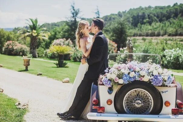 Make Instagram shoppable - Curalate Like2Buy Yosemite wedding, Fun wedding photo