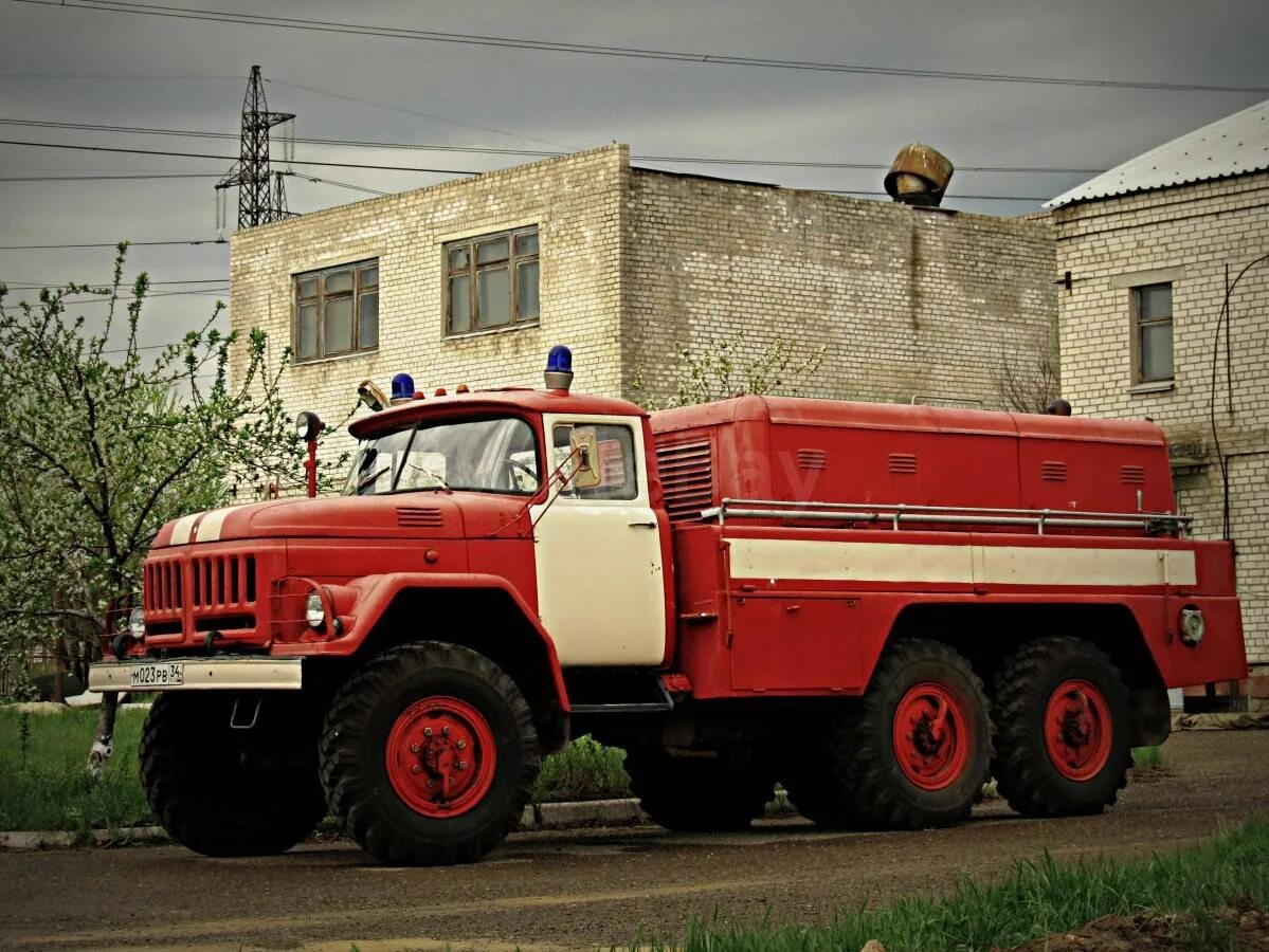 Пожарный автомобиль пнс. ПНС ЗИЛ 131 пожарный. ПНС-110 ЗИЛ-131. ПНС 110 ЗИЛ. Пожарная машина ПНС 110 ЗИЛ 131.