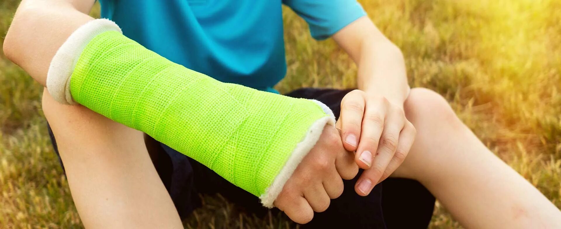 Break a bone. How many people suffer from broken Bones?.