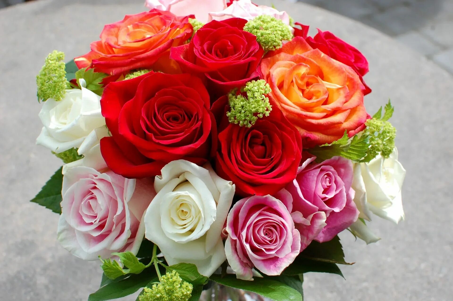 Картинка букет. Красивый букет цветов. Букет шикарный. Букет роз. Яркие розы.
