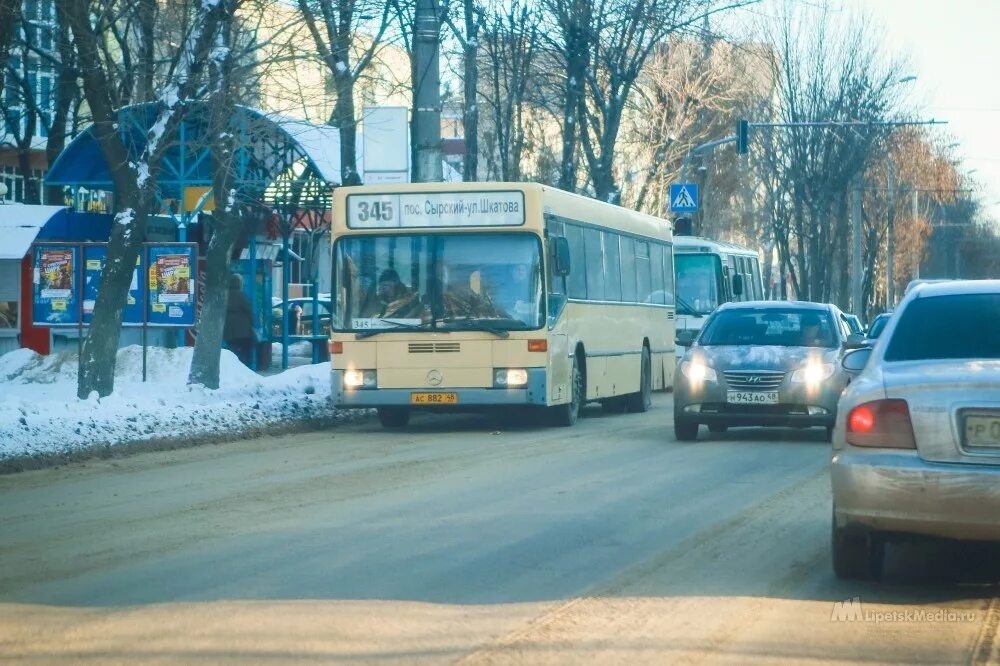 Где 345 автобус липецк. Маршрут 345 автобуса липецк. Где 345 автобус липецк. Mercedes-benz o335 желтый. Автобус 345.