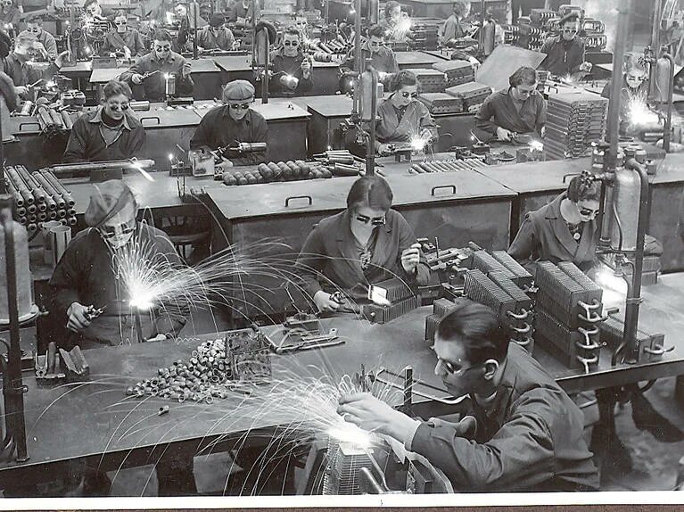 Изобретатель сварки. История появления сварочного производства. Славянов николай гаврилович-инженер, учёный, изобретатель. Первая электросварка. Сварщик ссср.