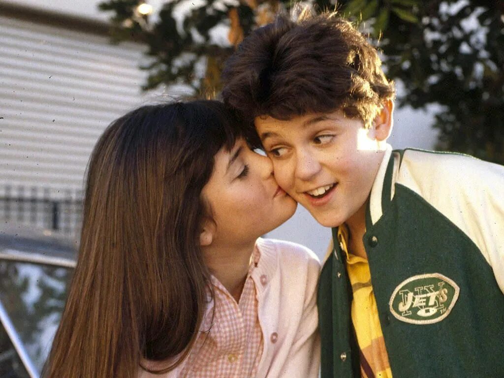 Go to the wonder. Чудесные годы сериал. the wonder years (1988). фред сэвидж чудесные годы. винни купер чудесные годы.