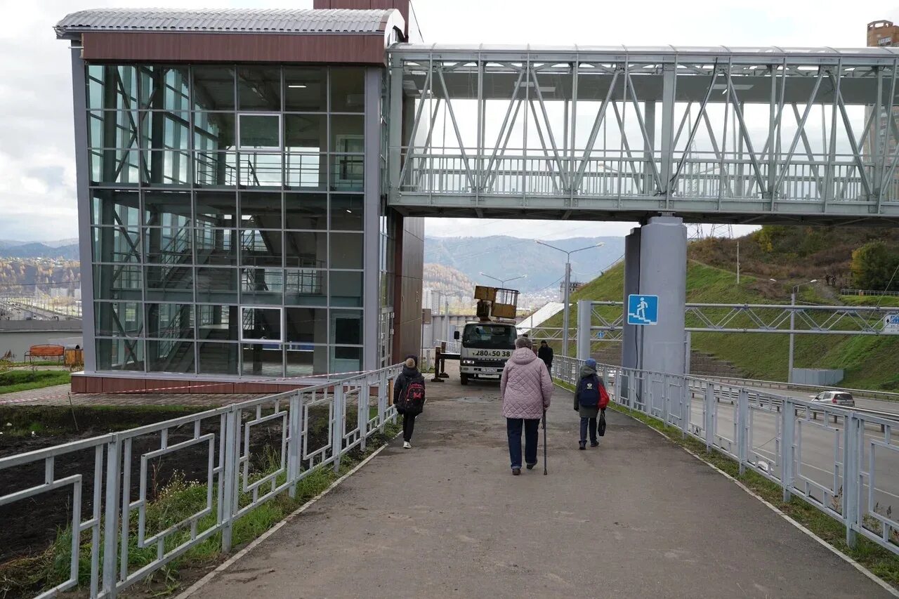 Подземный переход. Тпу стрешнево. Пешеходный мост расторгуево москва. Подземный пешеходный переход. Самое недавние матчи в псж смотреть полностью.
