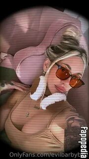 Evilbarbybae Nude. 
