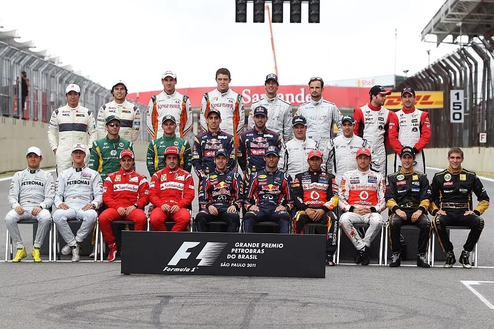 Формула 1 первый этап. Гран при Бразилии 2011. Гран при Австралии 2011 ф1. Гран при Бразилии 2007. Formula 1 2011.