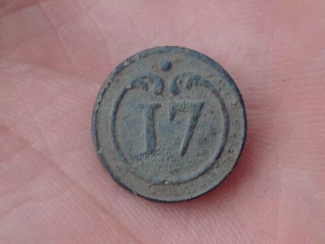 пуговица без номера. пуговица берсальеры 4. пуговица с гранатой. старая пуговица с гренадой. пуговица 19 стрелкового полка.