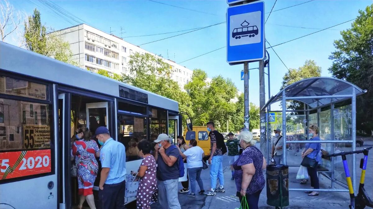 Транспорт самара остановка. Дачный автобус. Общественный транспорт Самара. Переполненный автобус Самара. Автобус Самара.