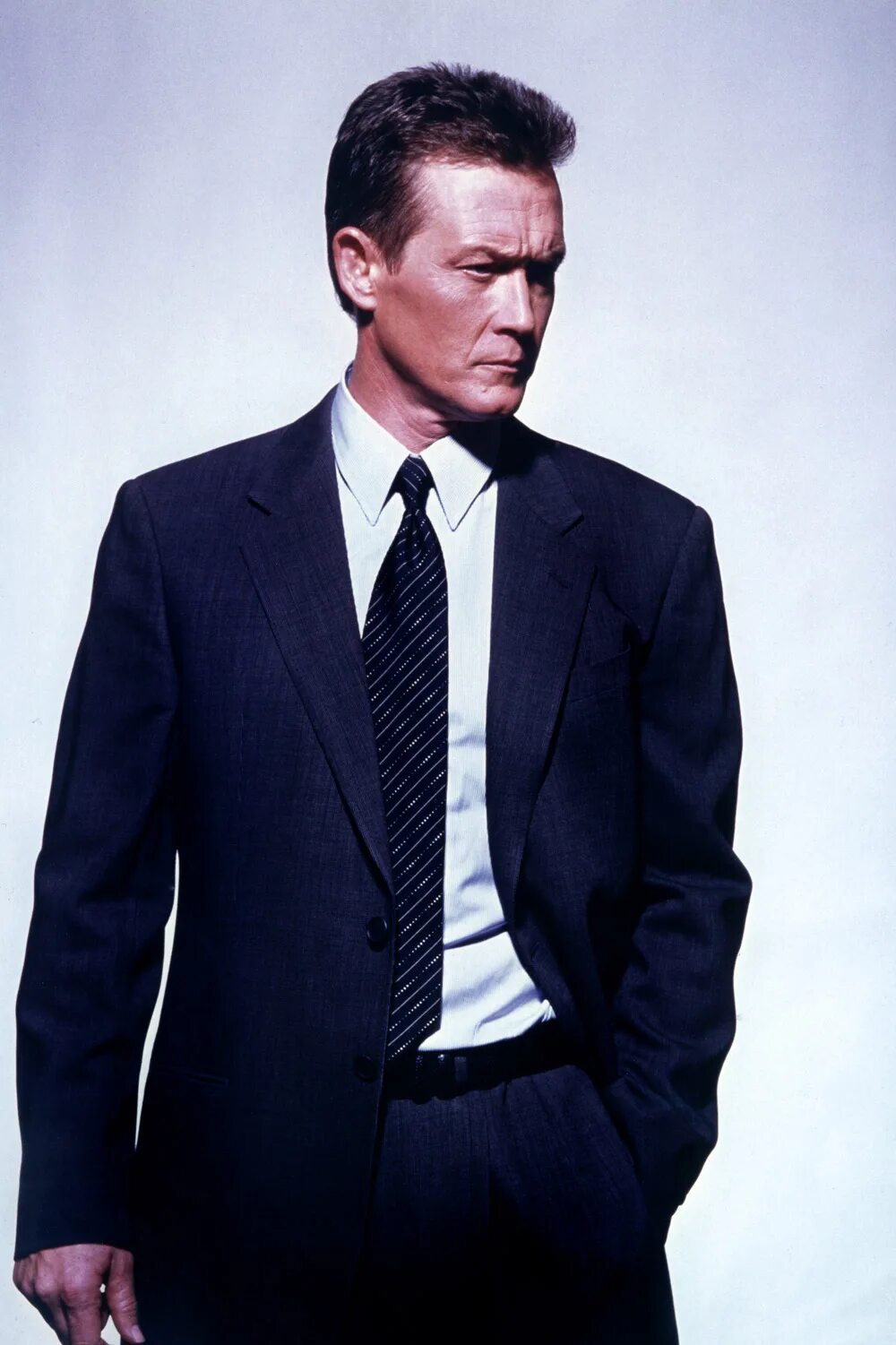 джон доггетт. роберт патрик ангелы чарли. секретные материалы агент джон доггет. джон доггетт секретные. роберт патрик.