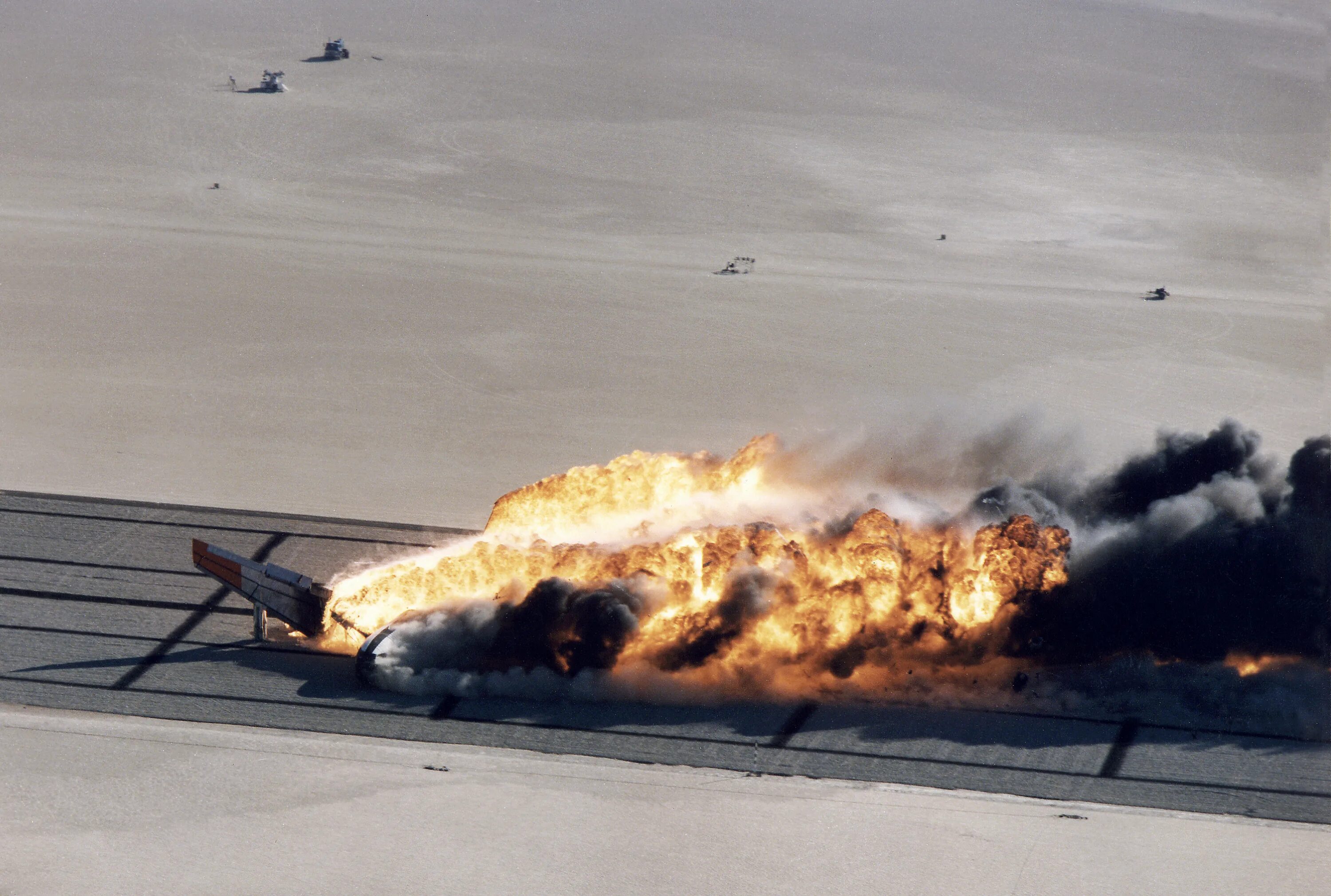 Звук взрыва самолета. Шахид 136 БПЛА. Иранский БПЛА Шахид. Падающий горящий самолет.