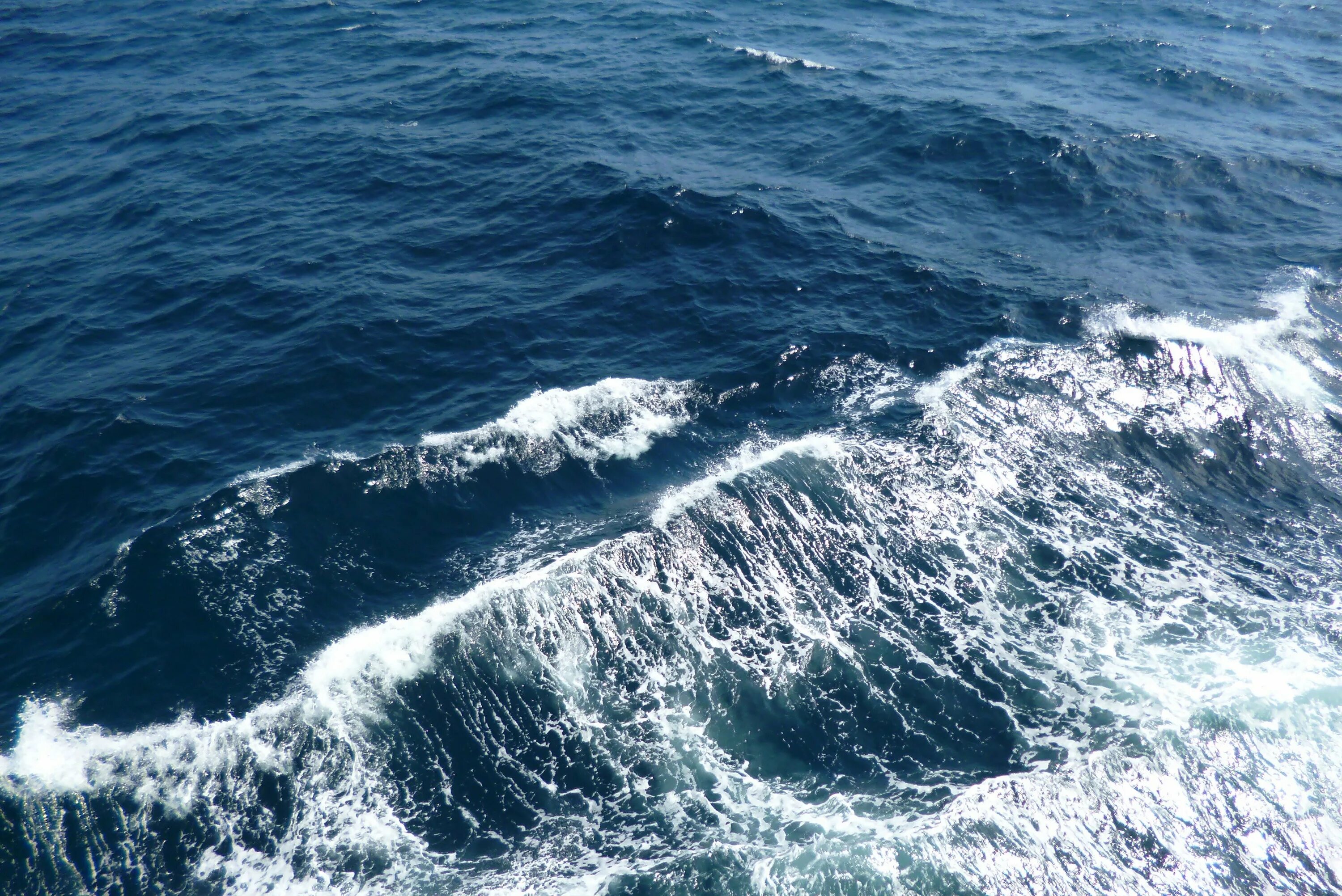Тихий океан был открыт. Атлантический океан. Атлантический океан волны. Воды Тихого океана. Море, волны.
