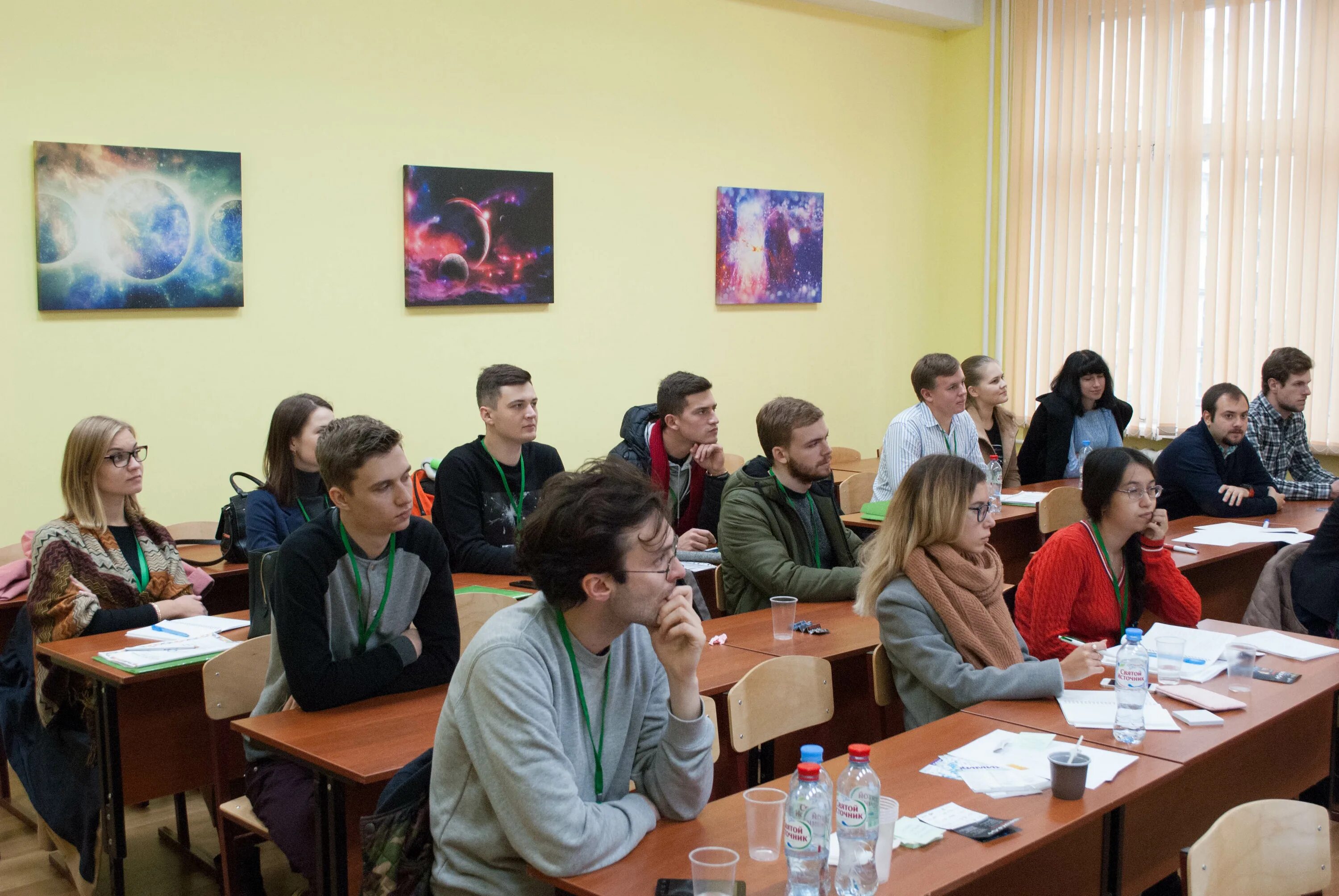 Школа в химии настоящая. Вечерняя химическая школа. Начальная школа бурзян. Урок химии в школе. Старшеклассники на уроке.