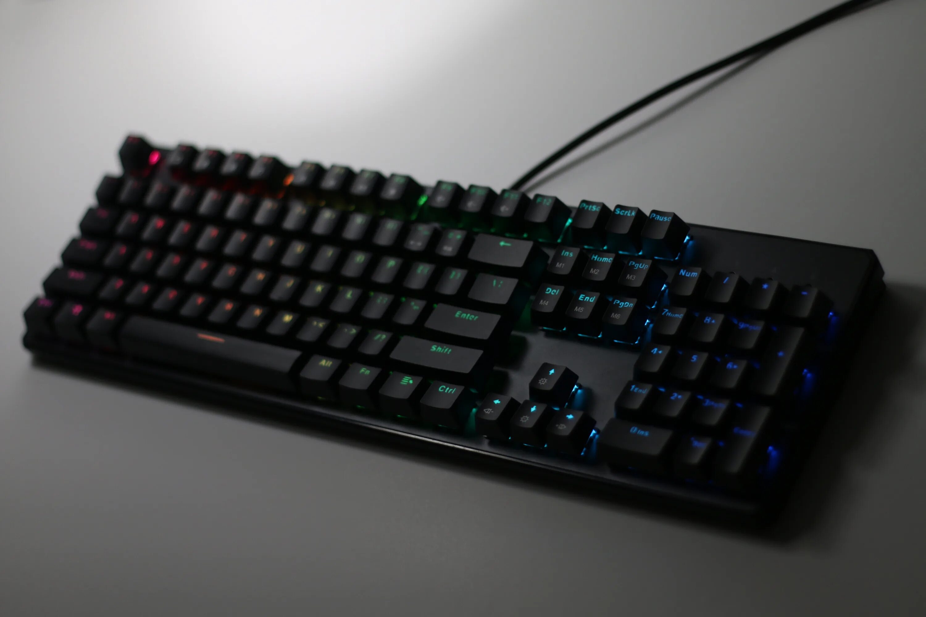 Spectre pro. Phantom Mechanical Keyboard. Tecware Spectre Pro. Spectre Pro Keyboard. Клавиатура механическая игровая Mitra RGB (Full-Size) инструкция.