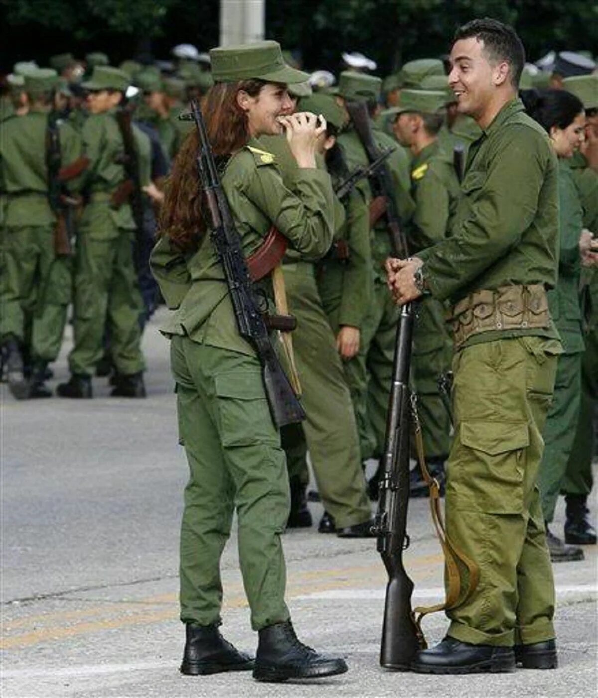 Кубинские военные. Кубинская Военная форма. Униформа кубинской армии. Военная форма кубинской армии.