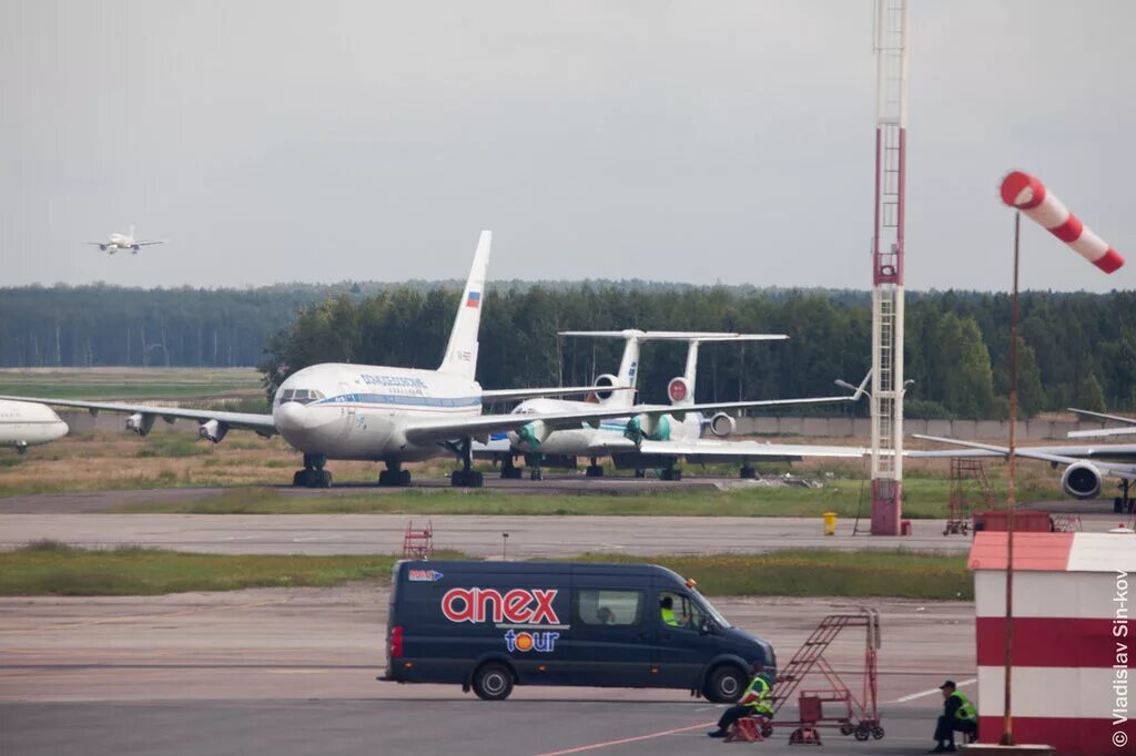 Сколько самолетов в домодедово