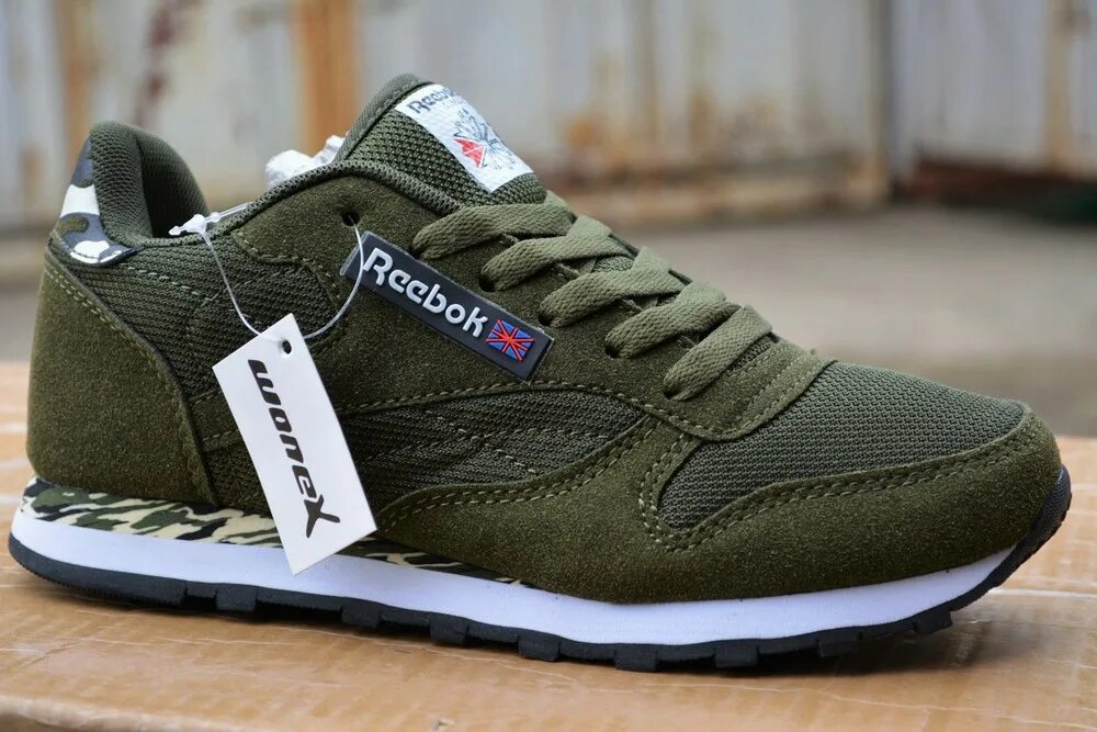 Кроссовки Reebok мужские хаки. Reebok Classic Khaki. Reebok Classic болотные. Reebok зеленые хаки. Reebok зеленые кроссовки