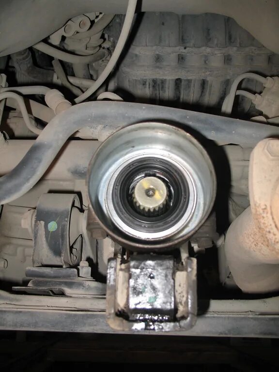 сальник раздатки рав 4. сальник между раздаткой и коробкой рав 4 2008. сальник раздатка rav4 2010. раздатка тойота рав 4. сальник раздатки toyota rav4 2008.