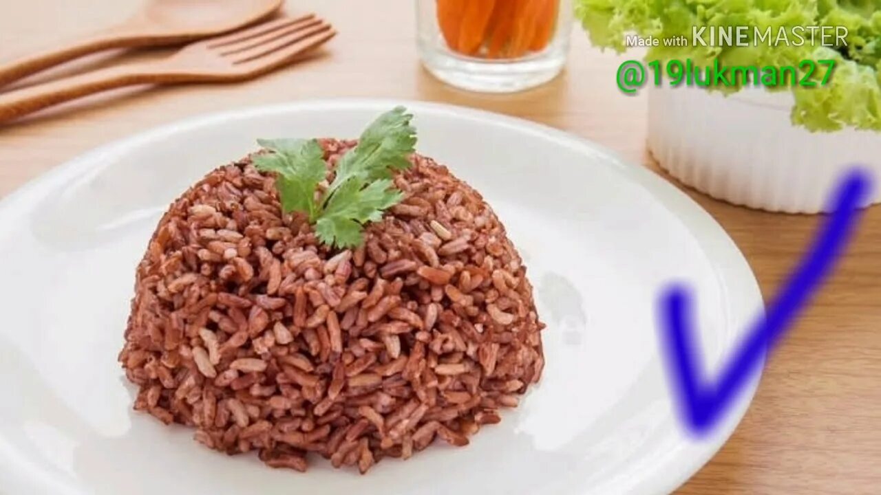 Brown rice. Бурый рис с овощами и зеленью фото реальные. Красный рис готовый. Бурый рис блюда. Коричневый рис рецепты.