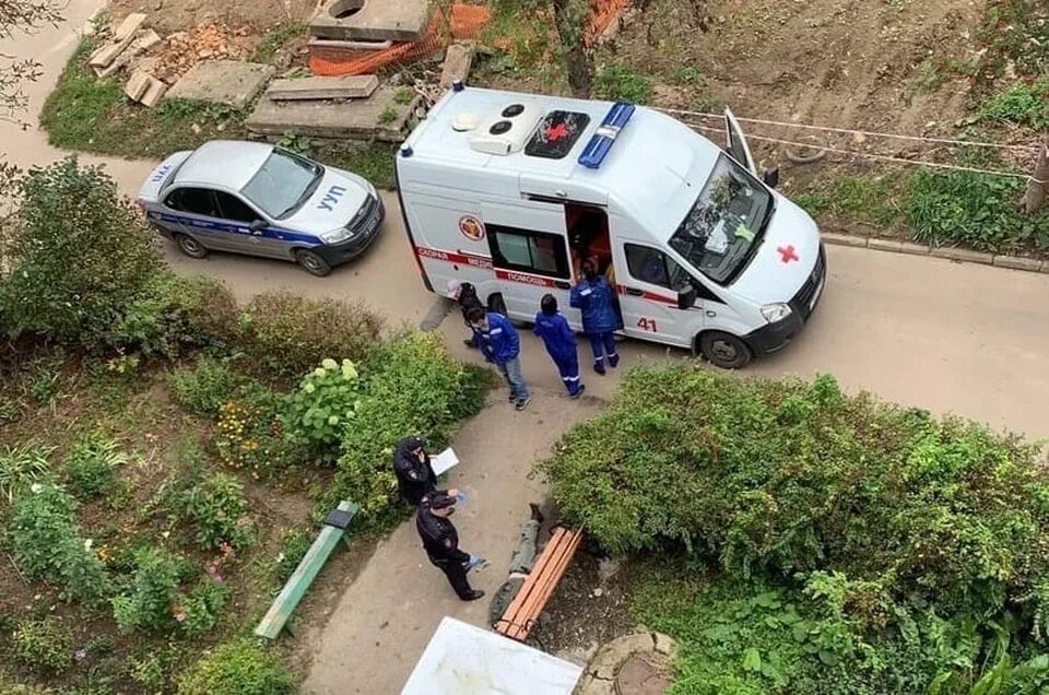 Алексин слухи происшествие. Алексинские слухи происшествия в алексине. Автомобиль на улице. Алексинские слухи происшествия. Алексин слухи происшествие.