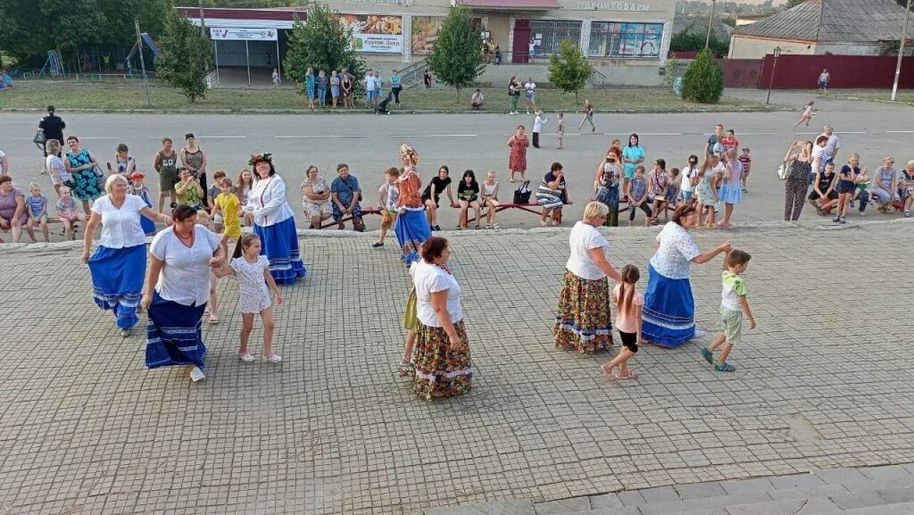 Станица нововладимировская краснодарский край. Нововладимировская Тбилисского района. Школа 10 Нововладимировская.