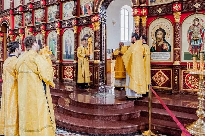 Храм на строгинском бульваре. Богослужения в храме в строгино. Церковь новомучеников и исповедников российских в строгино. Церковь новомучеников и исповедников российских в строгино. Церковь строгинский бульвар.