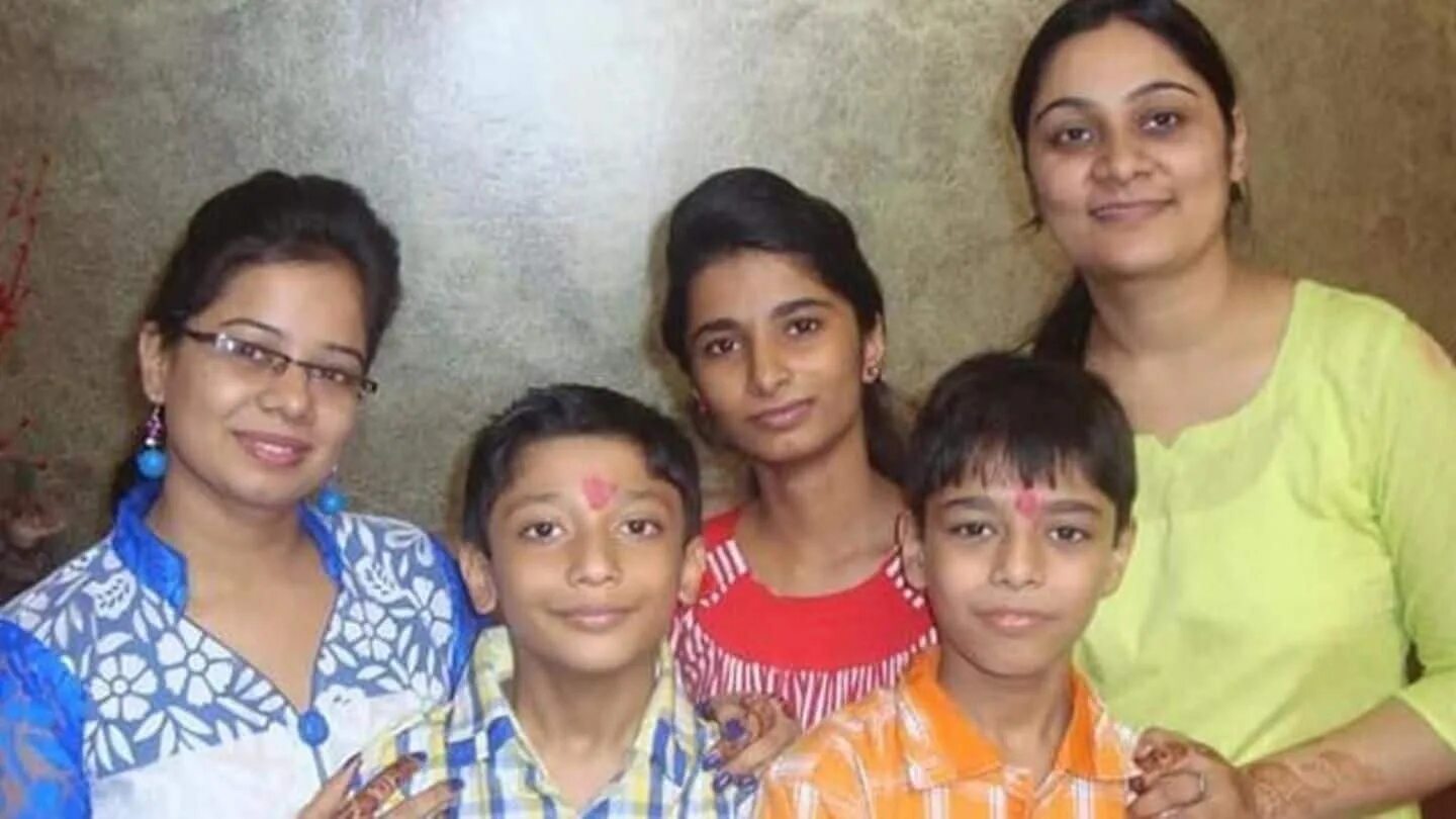 Семья Чундават из Индии фото.