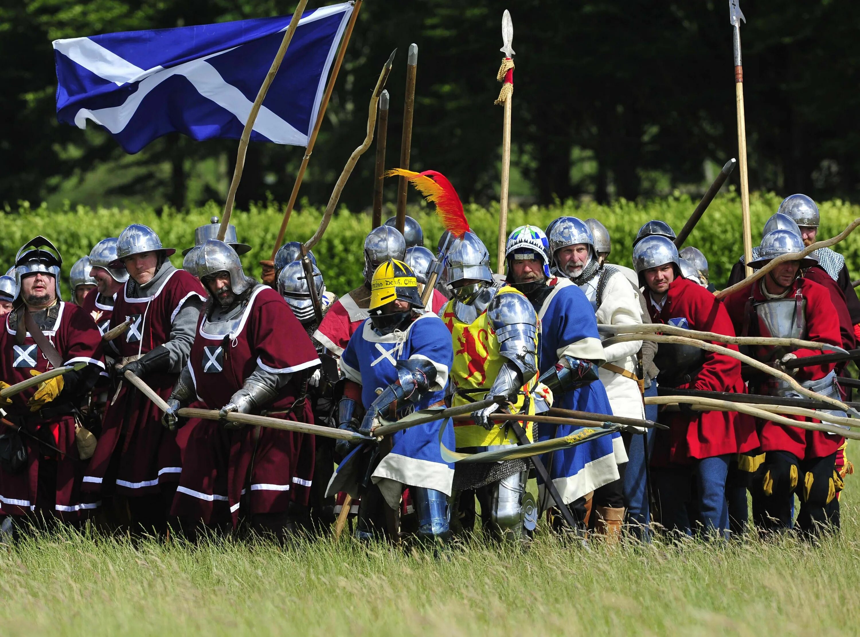 Армия вассалов. Битва при Флоддене 1513. Шотландская пехота средневековья. Битва при Флоддене реконструкция. Битва англичан и шотландцев 1513.