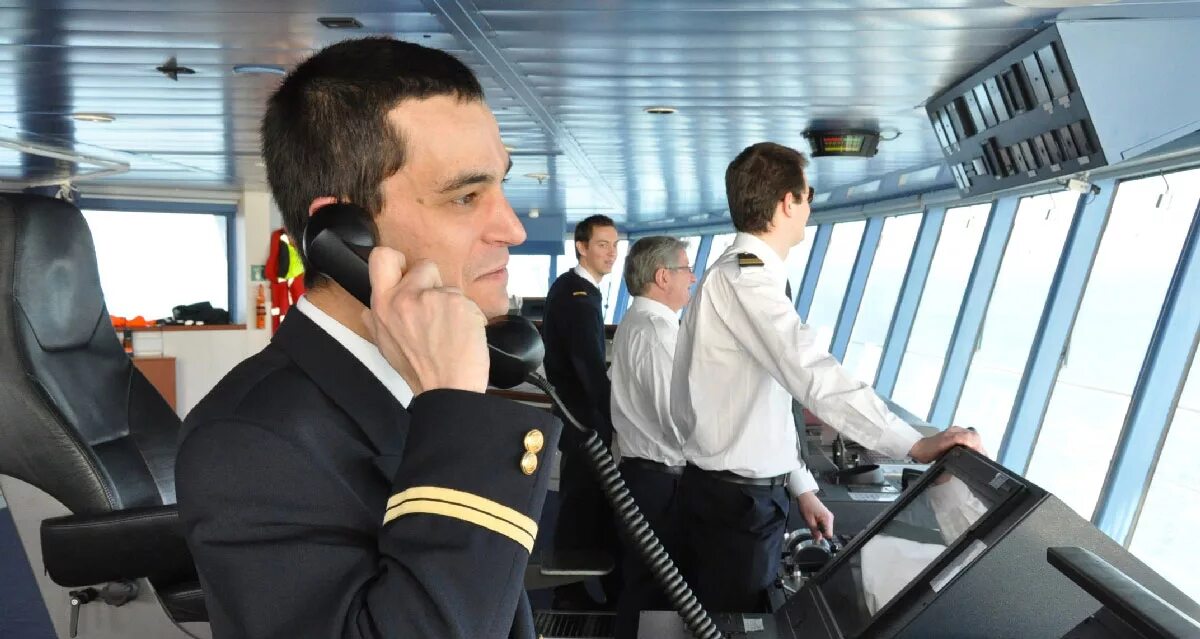 On board the ship. Интервью на судне. Главный инженер на корабле. Deck Officer. Deck Cadet.