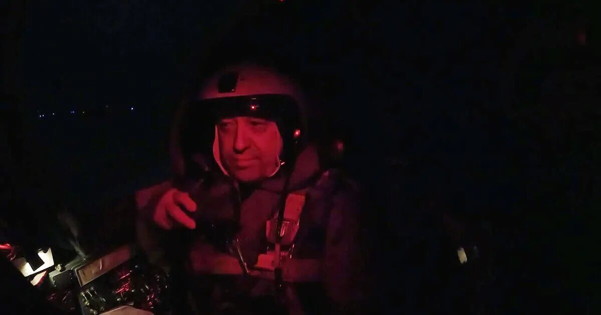 Летчик пригожина. Эмбраер пригожина. Су 24 вагнер. Меркурий уфа пожар. Ghbuj;td.