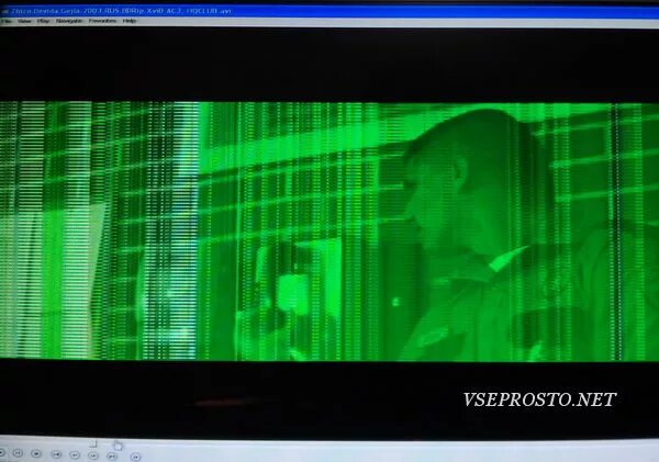 Зеленые полосы на телевизоре. Зеленая полоса на экране. Зелёные полосы на экране телевизора. Зеленые полосы по монитору.