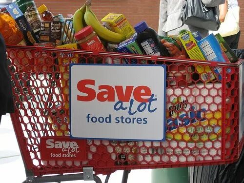 Food discount. Ваучер для фаст фуда. Food coupon. Мужская и женская еда. Дисконт фуд.