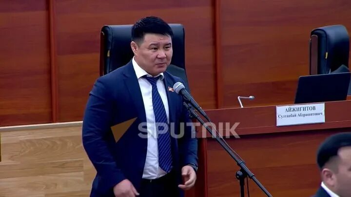 Женщины депутаты кыргызстана. Депутат тазабек икрамов. Депутаты кыргызстана. Тазабек икрамов 2022. Тазабек икрамов шайлоо.