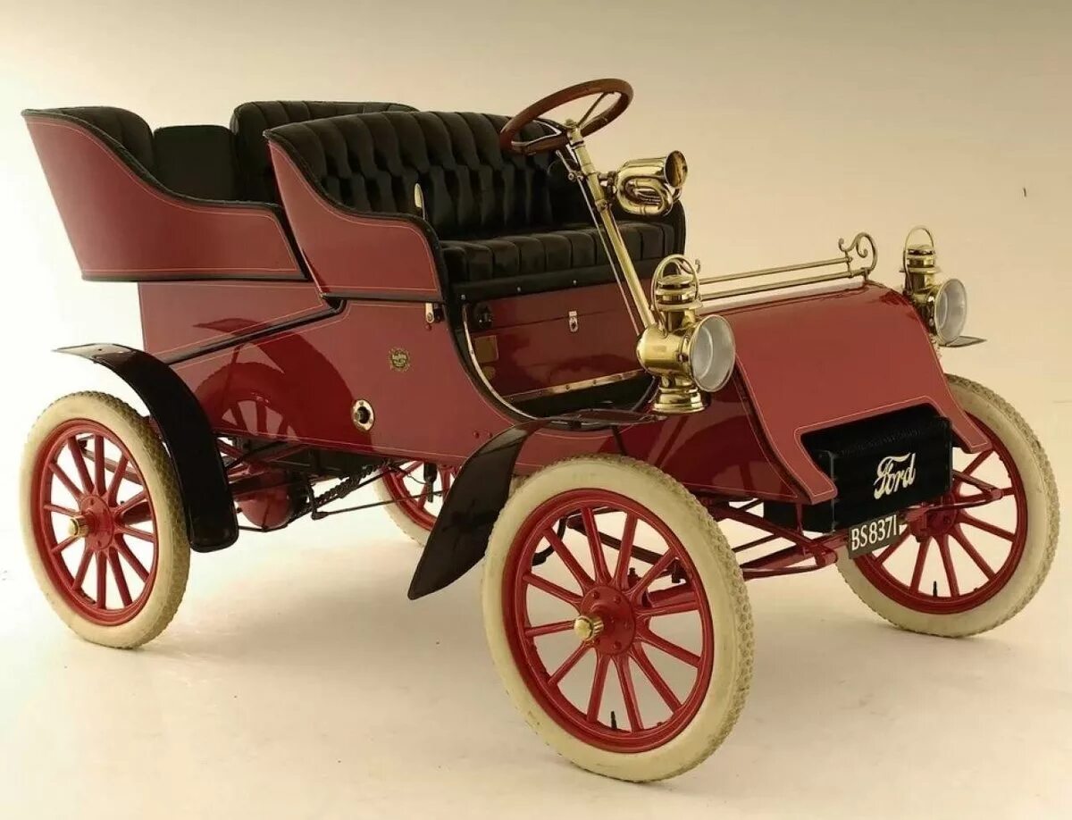 Первая машина выпущена. Ford model a 1903-1904. Ford model a 1903. Ford model s 1903. Форд модель b 1903.